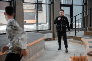 Fungsi Baju Safari Satpam untuk Pekerja