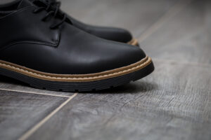 Perbedaan Jenis Sol Sepatu untuk Satpam: Mana yang Paling Aman?