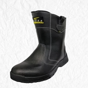 sepatu safety track